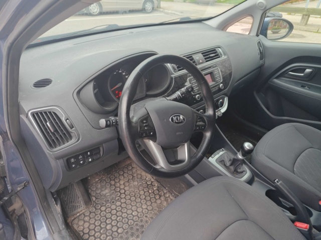 1484585-57 Kia Rio 1.2 CVVT -2015