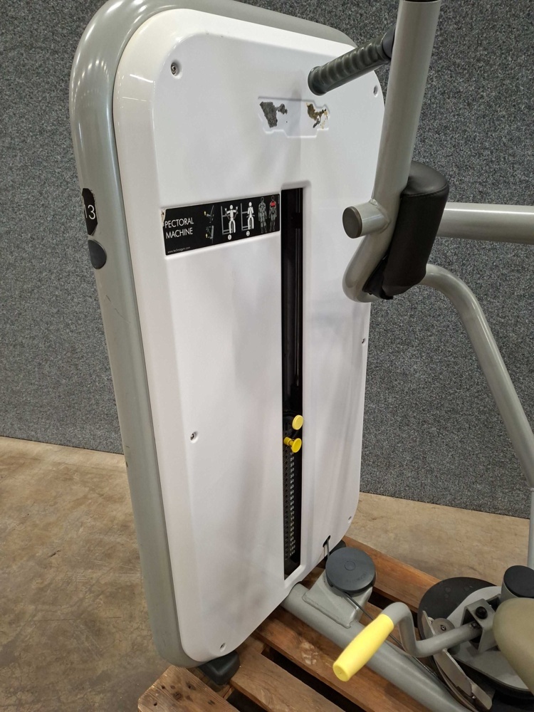 1591017-2 Chest press/Pectoral Machine, TechnoGym MB703C0