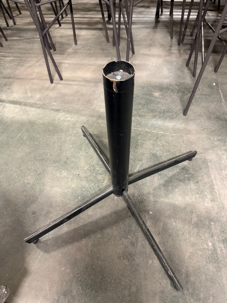 1563494-1 Defekt bordstativ – Stable Table – Dining höjd