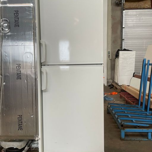 1591425-2 Refrigerator & freezer Electrolux - 1 pc - H:1750 mm W:600 mm D:600 mm
