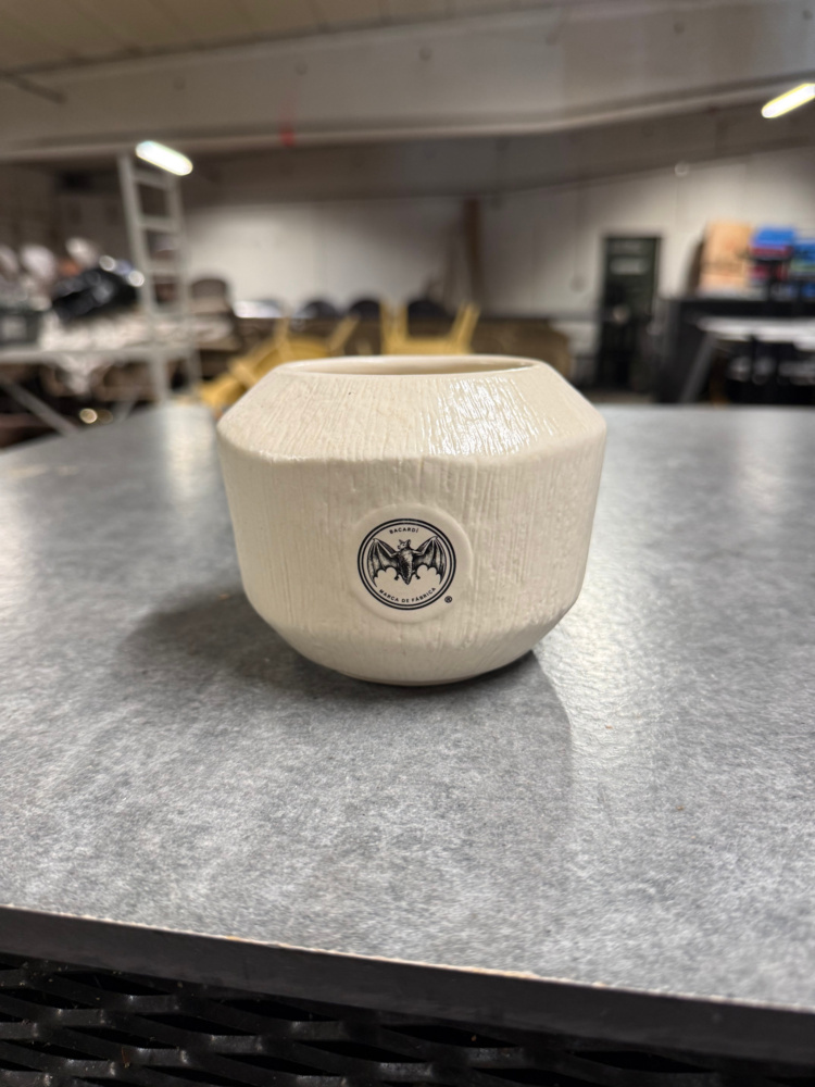 1563496-1 Coconut Cups – Bacardi