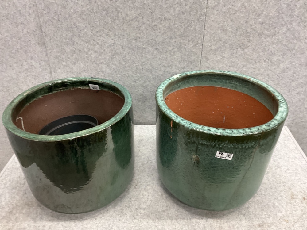 1473968-2 2 pots