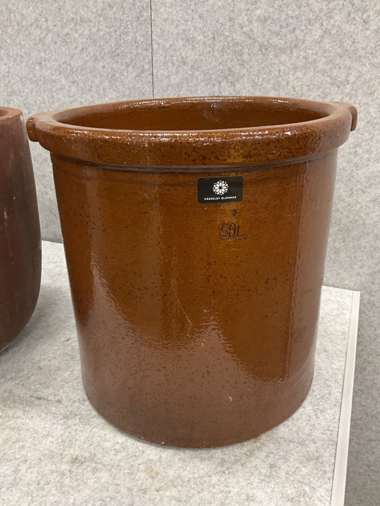 1473969-2 3 pcs. pots