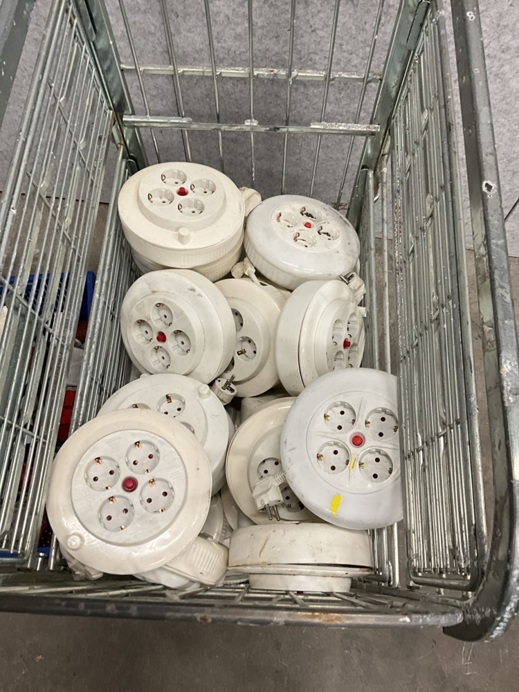 1473975-1 Lot of extension plugs