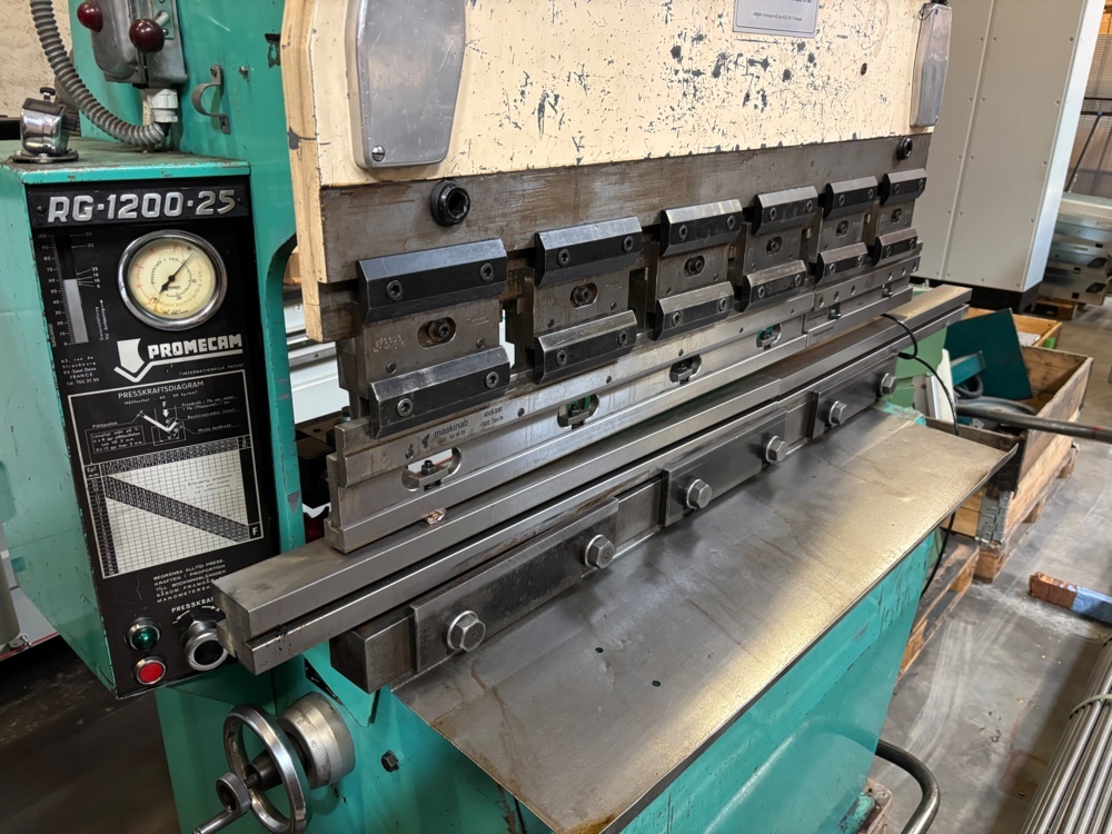 1563499-2 Hydraulisk kantpress - Promecam RG-1200-25