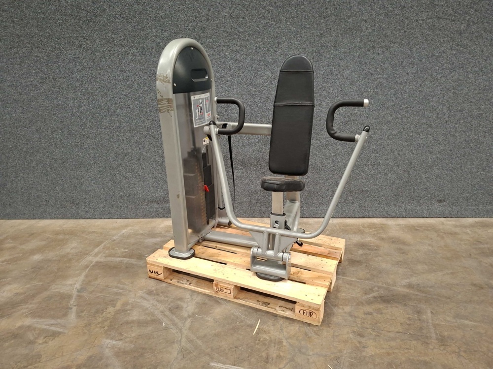 1591041-1 Chest press, Star Trac