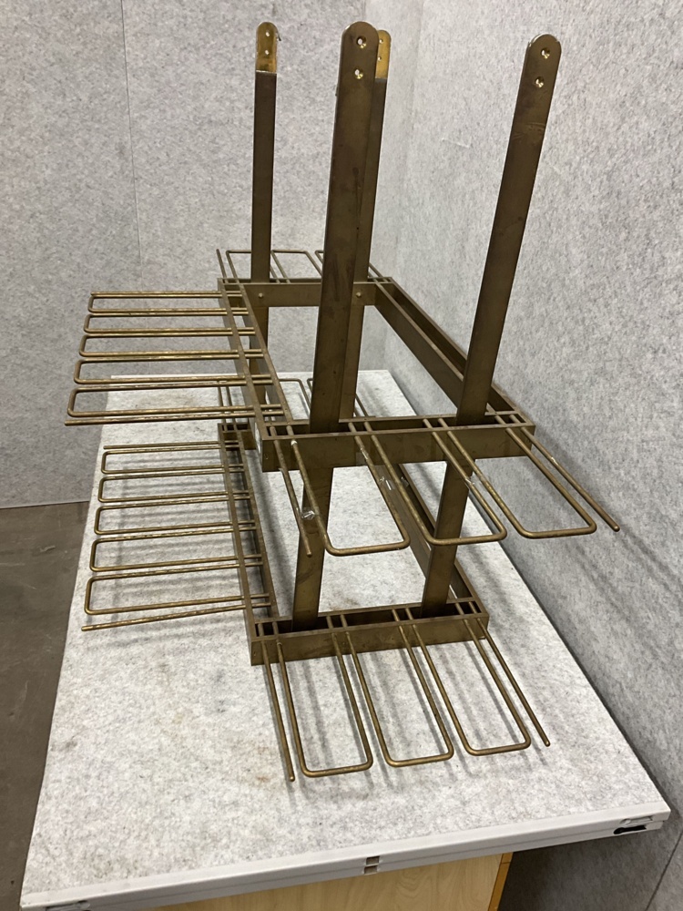 1473980-2 Ceiling-mounted glass rack for bar