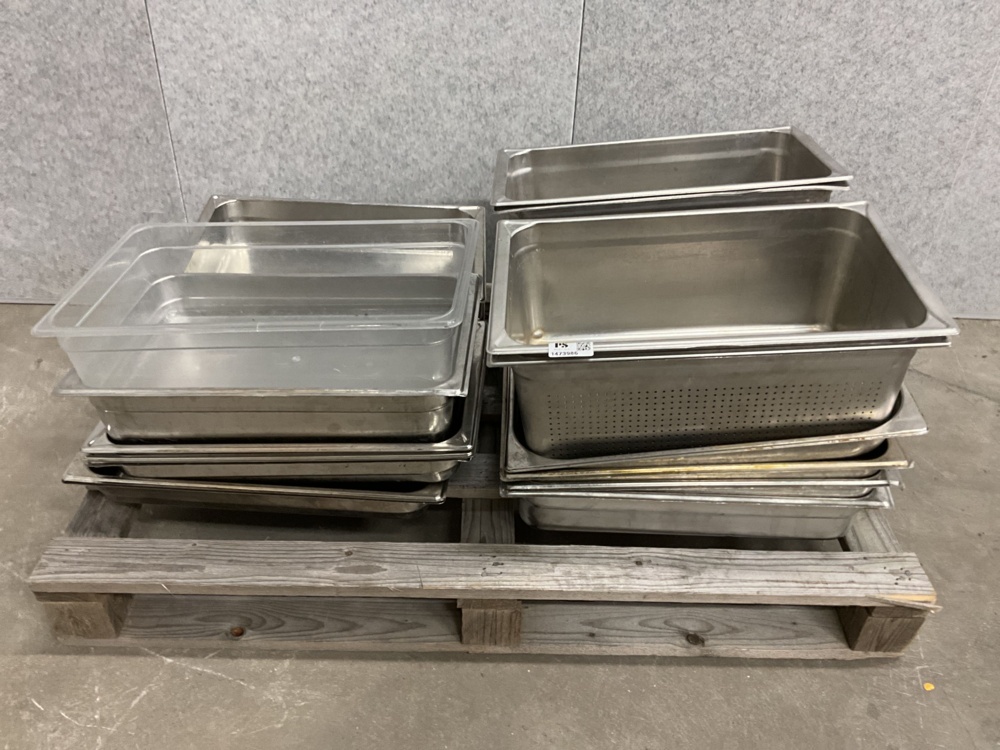 1473986-2 Party with canteens
