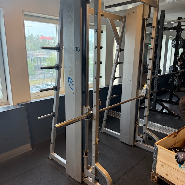 1486382-1 Smith machine – Nautilus