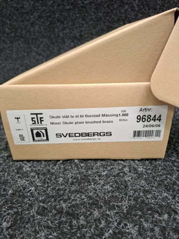 1590809-2 Tvättställsblandare Svedbergs Skule Borstad mässing
