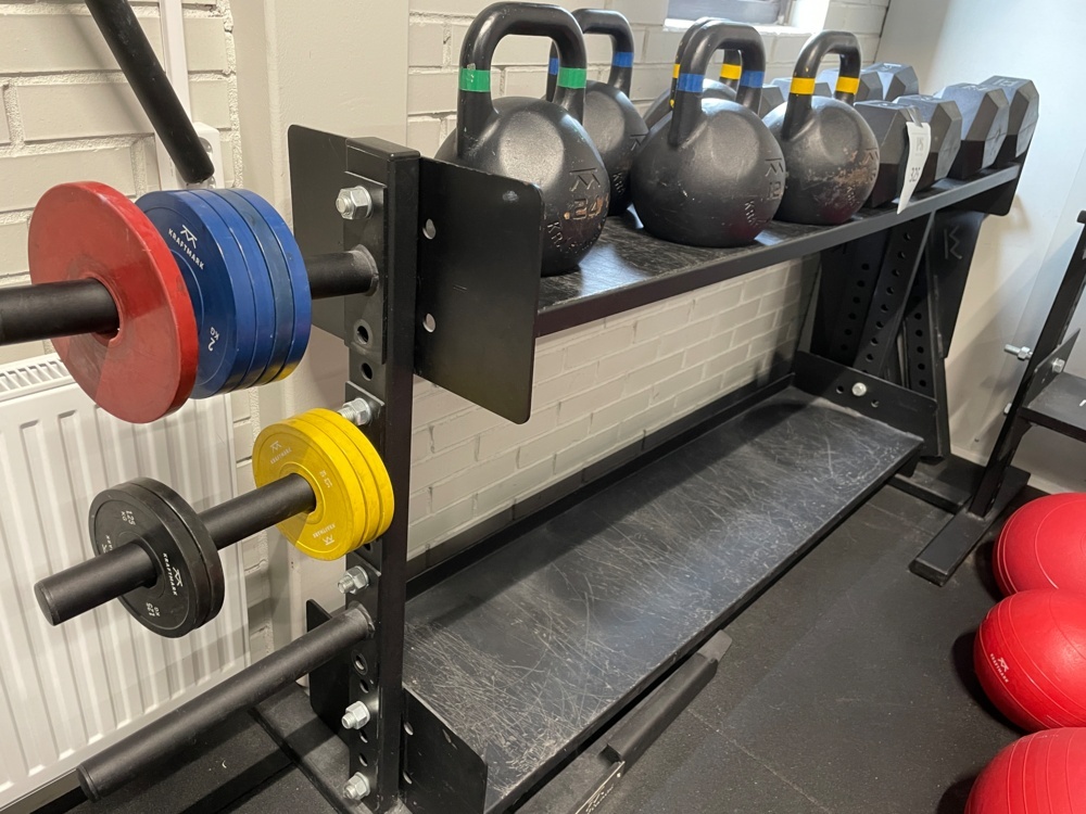 1590325-2 Set with Kettlebell and dumbell dumbbells