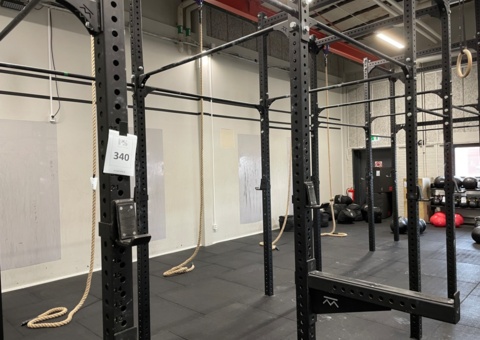 TRAINING RIG WITH LOTS OF PARTS