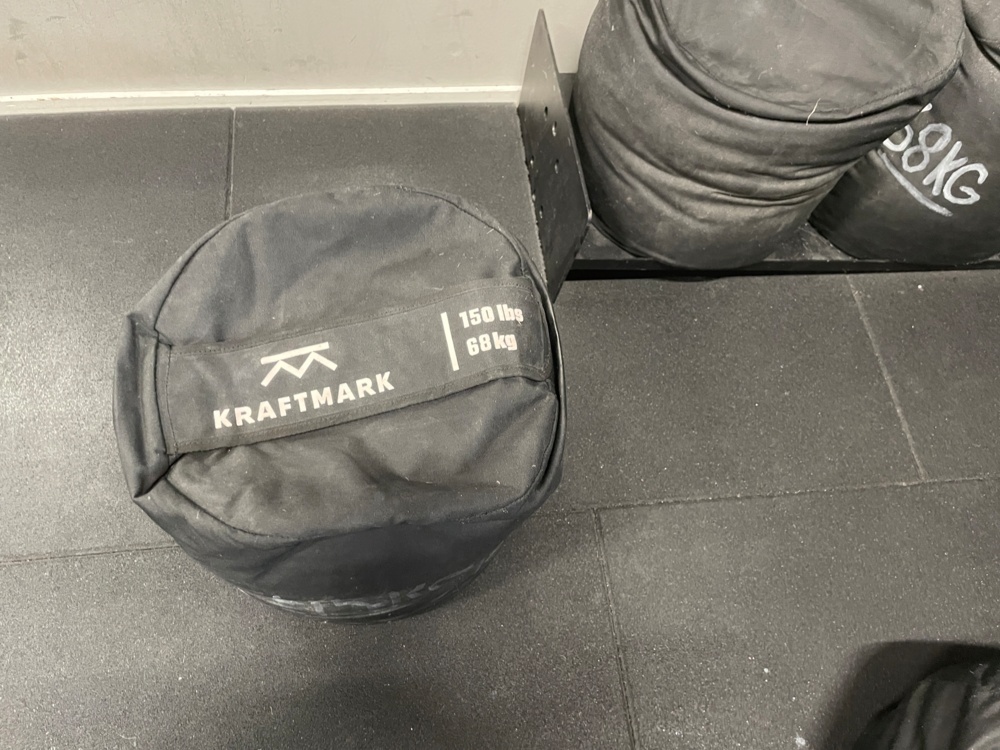 1590267-2 Strongman Bag 68 Kg, 5 pcs