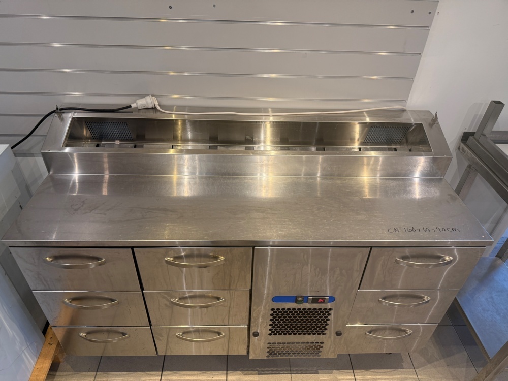 1141805-2 Refrigerated counter with 9 drawers, cooling channel. Approx. 160c65x90 cm