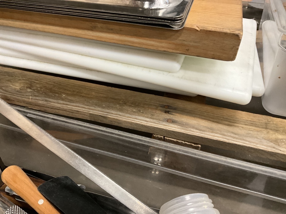 1473988-2 Lot of kitchen utensils