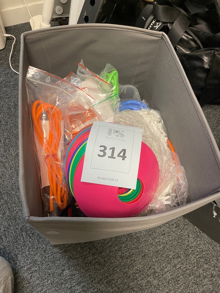 1590314-1 Div in box