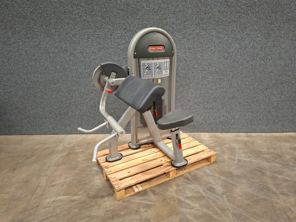 1591048-1 Biceps curl/triceps machine, Star Trac
