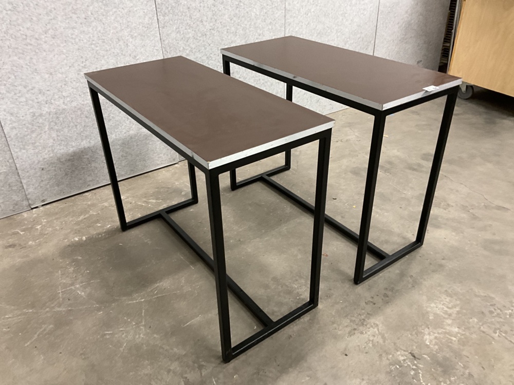 1473991-1 2 pcs. Side tables