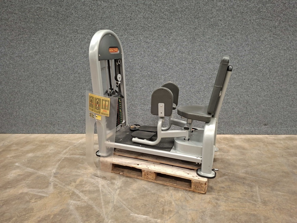 1591051-1 Adduction/Abduction machine, Star Trac