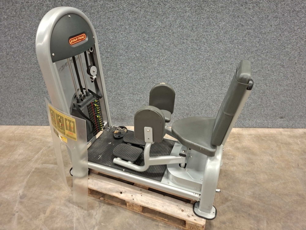 1591051-2 Adduction/Abduction machine, Star Trac