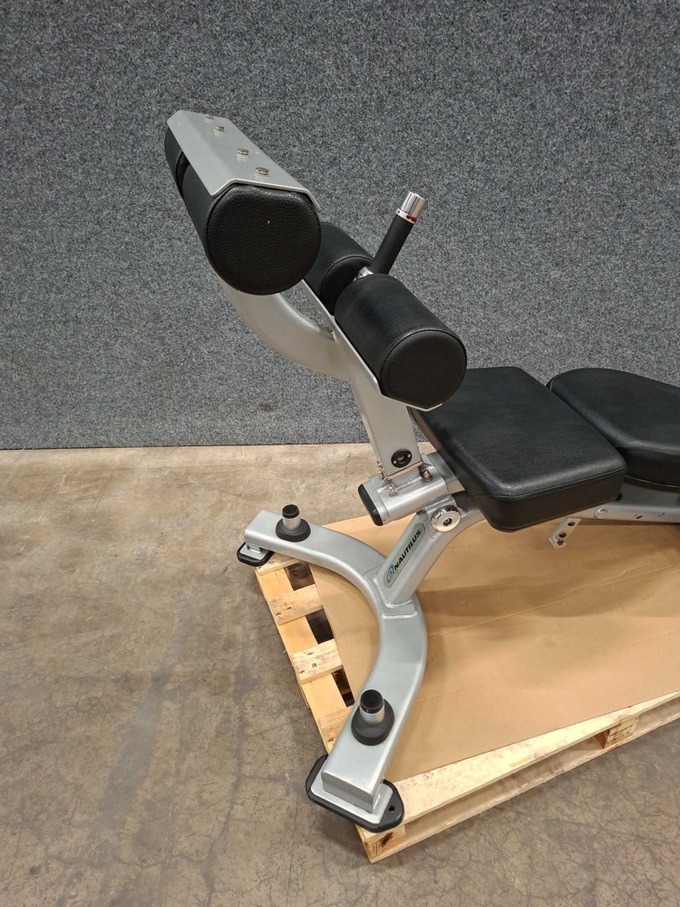 1591052-2 Adjustable exercise bench