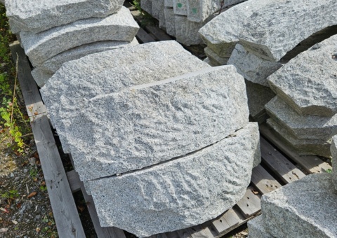 Granite kerbstone