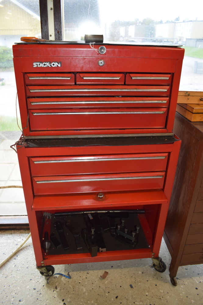 1452833-2 Tool trolley on wheels Stackon