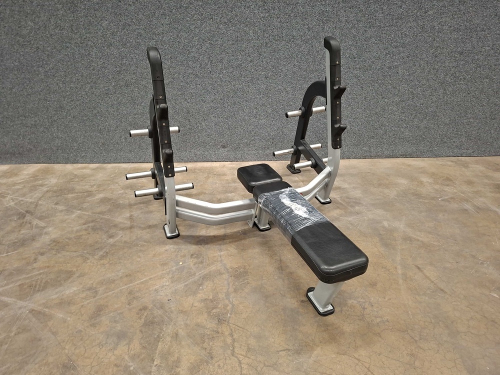 1591503-1 Bench press stand, Star Trac
