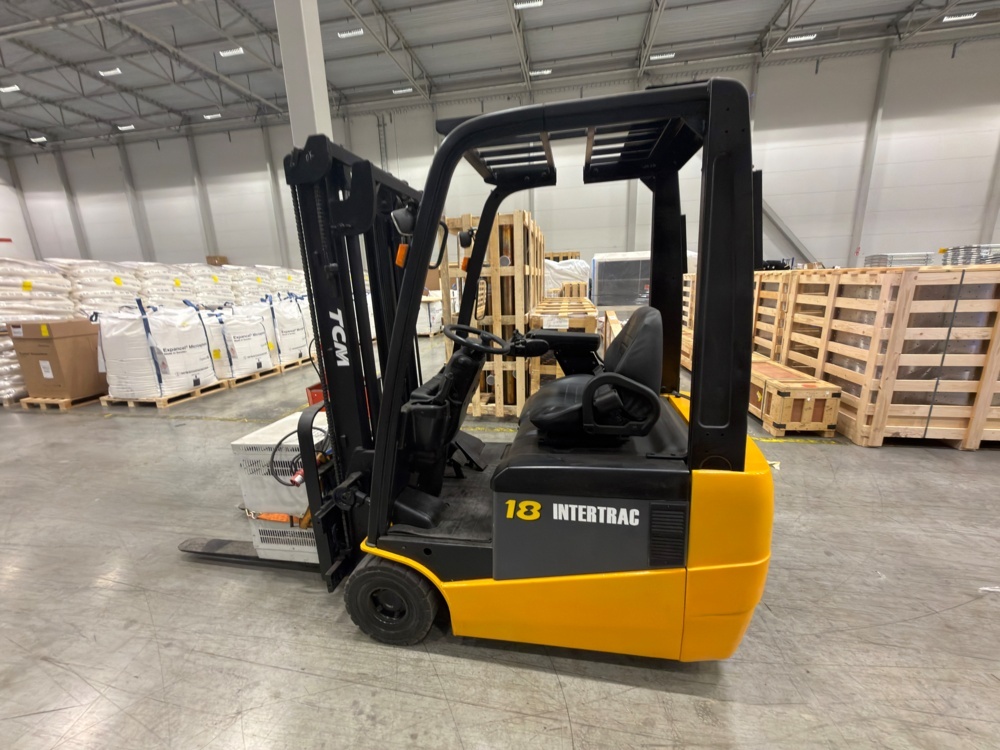 1583272-1 TCM FTB18 Electric Counterbalance Forklift (3-wheel)