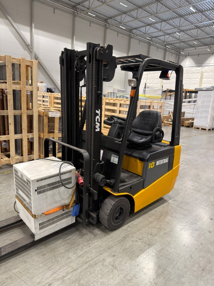 1583272-2 TCM FTB18 Electric Counterbalance Forklift (3-wheel)