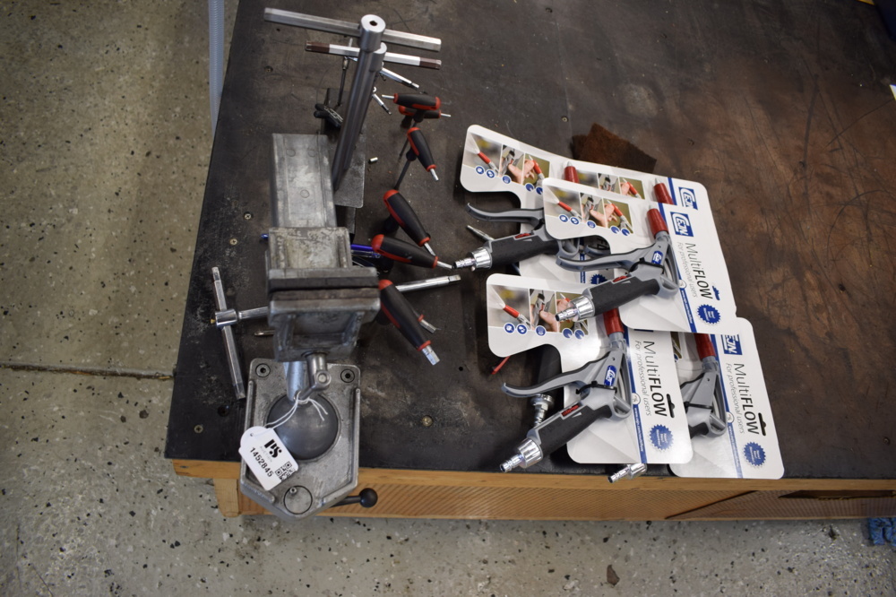 1452845-1 Vise, air gun nozzles, various tools