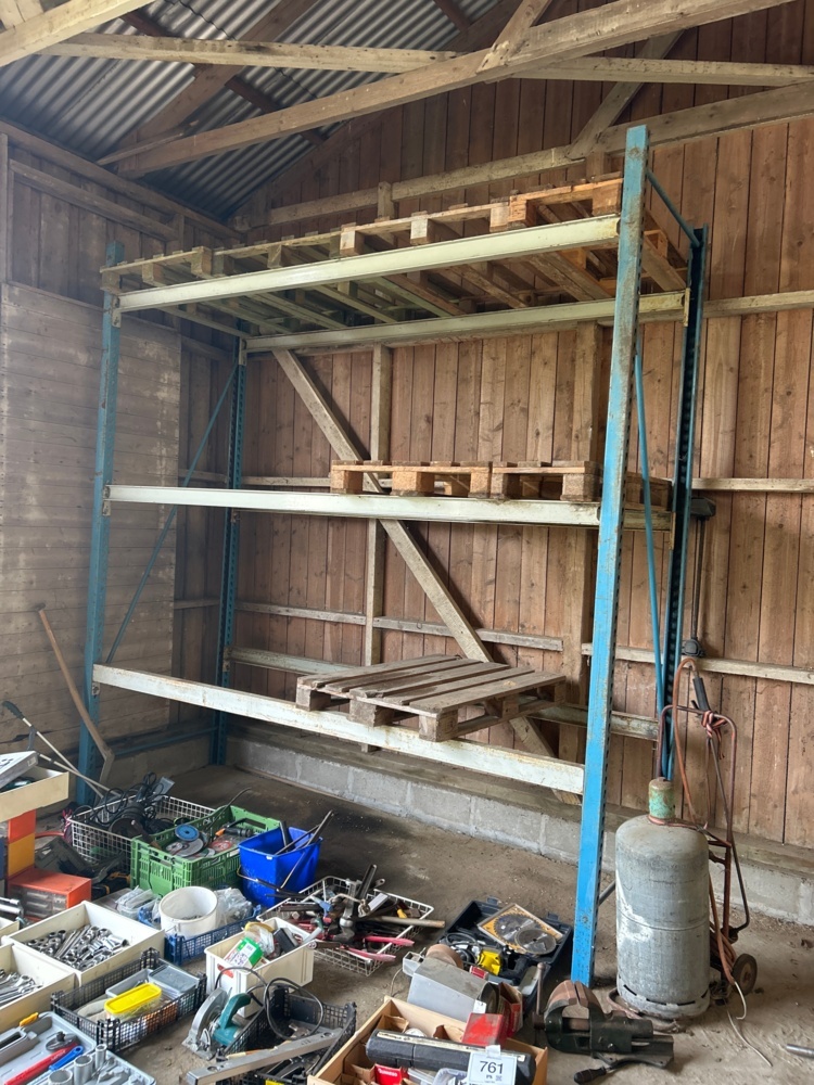 1497762-1 Pallet rack