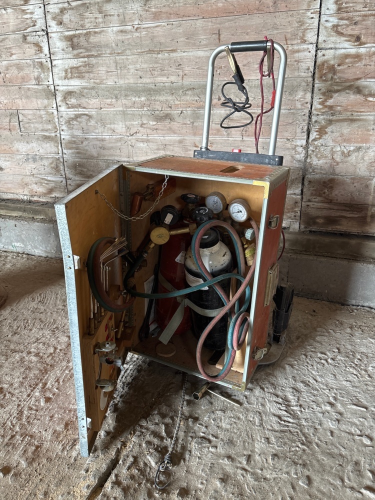 1497745-1 Gas welding equipment with accessories - AGA