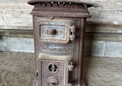 Cast iron stove - Carl Holmberg
