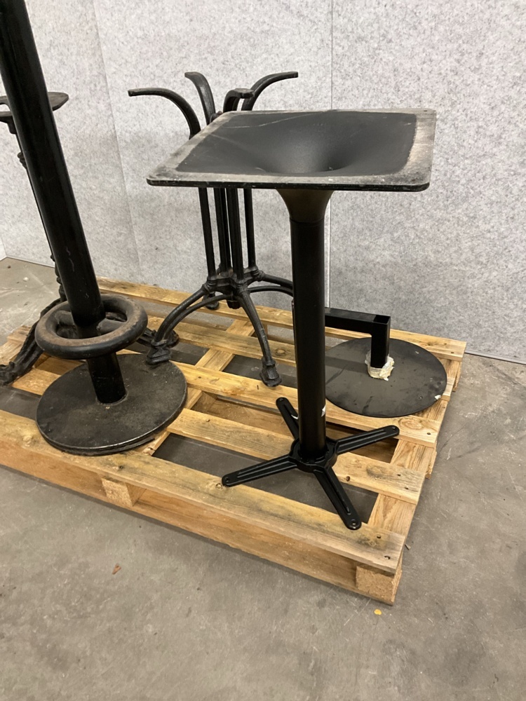 1473995-1 5 pcs. Table stands in metal and iron