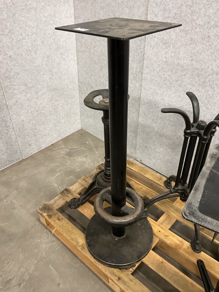 1473995-2 5 pcs. Table stands in metal and iron