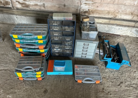 Tools, fasteners and various workshop accessories