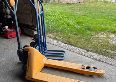 Pallet truck and stair trolley