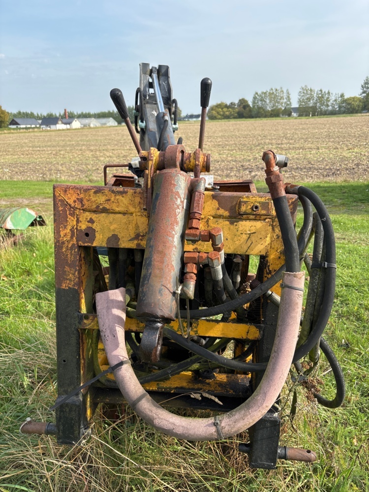 1497769-2 Excavator (Repair item)