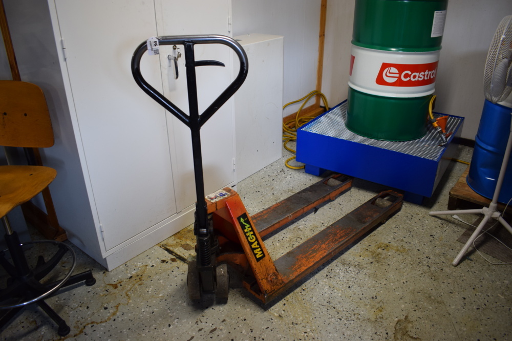 1452855-1 Pallet truck Magh Lift