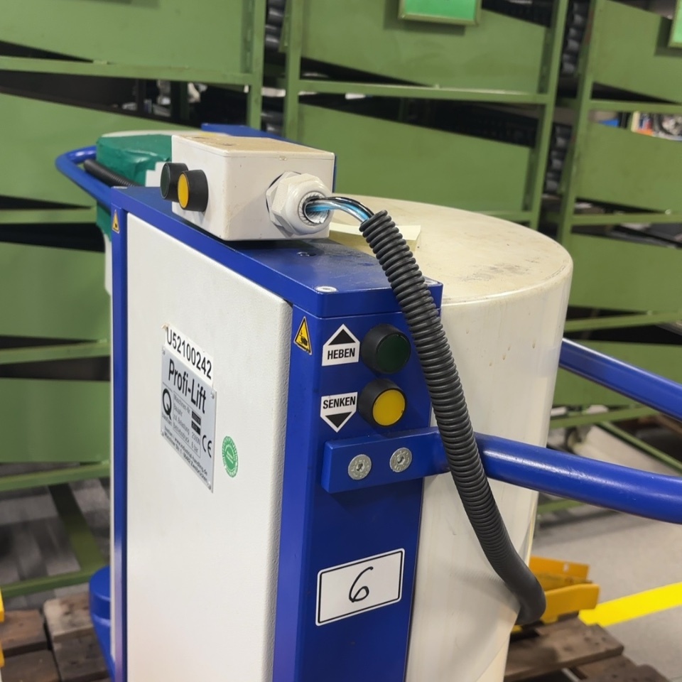 1373296-2 Pneumatic lifting device - Profi-Lift Bastian -2015