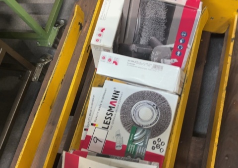 New/unused grinding brushes 8 pcs - Lessmann