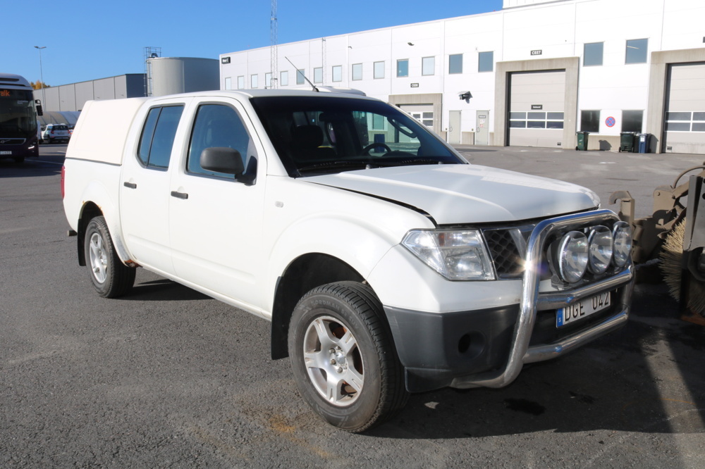 1515223-3 Nissan Navara Double Cab 2.5 dCi 4x4. 2008. (Repair item)