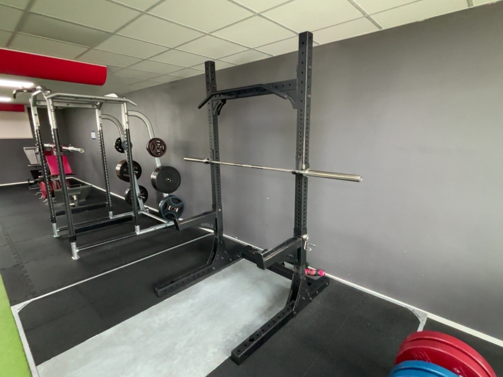 1587648-2 Half rack