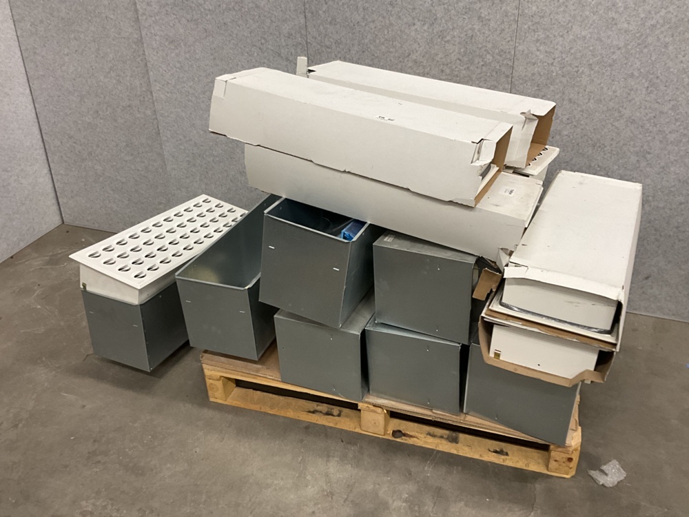 1474001-1 Lot with ventilation equipment - Halton