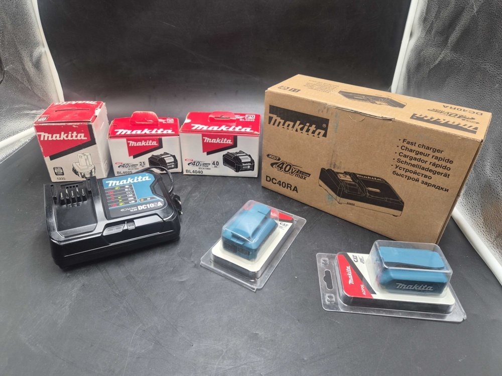 1591615-1 Batterier, laddare och USB-adaptrar, 7 st - Makita 1235, BL4025 och BL4040 m.fl.