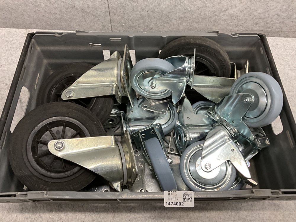 1474002-2 Wheels in different sizes.