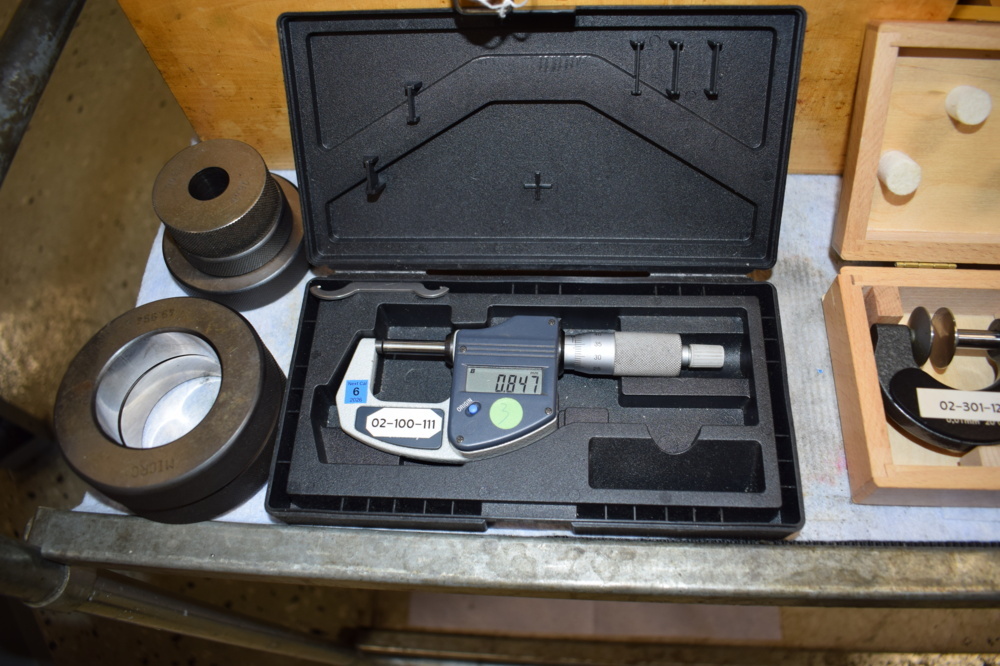 1452870-2 Micrometers and 3-point micrometers
