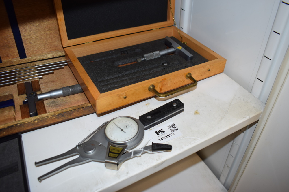 1452873-2 Various measuring instruments