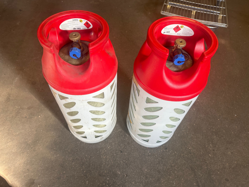 1591667-2 Gas tubes MC14 for forklift 2pcs